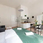 Apartman Main Square - U Mamlasu *
